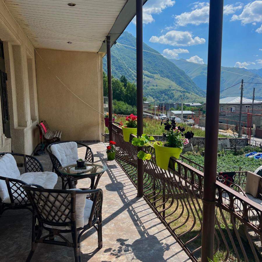 Guesthouse Kostava 72 Kazbegi Εξωτερικό φωτογραφία